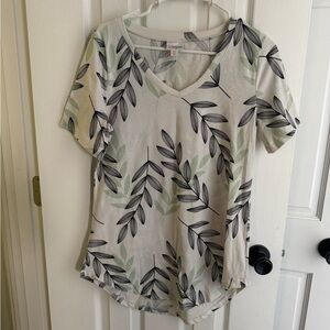 LuLaRoe Leaf Pattern V-Neck Tee - Black and Green